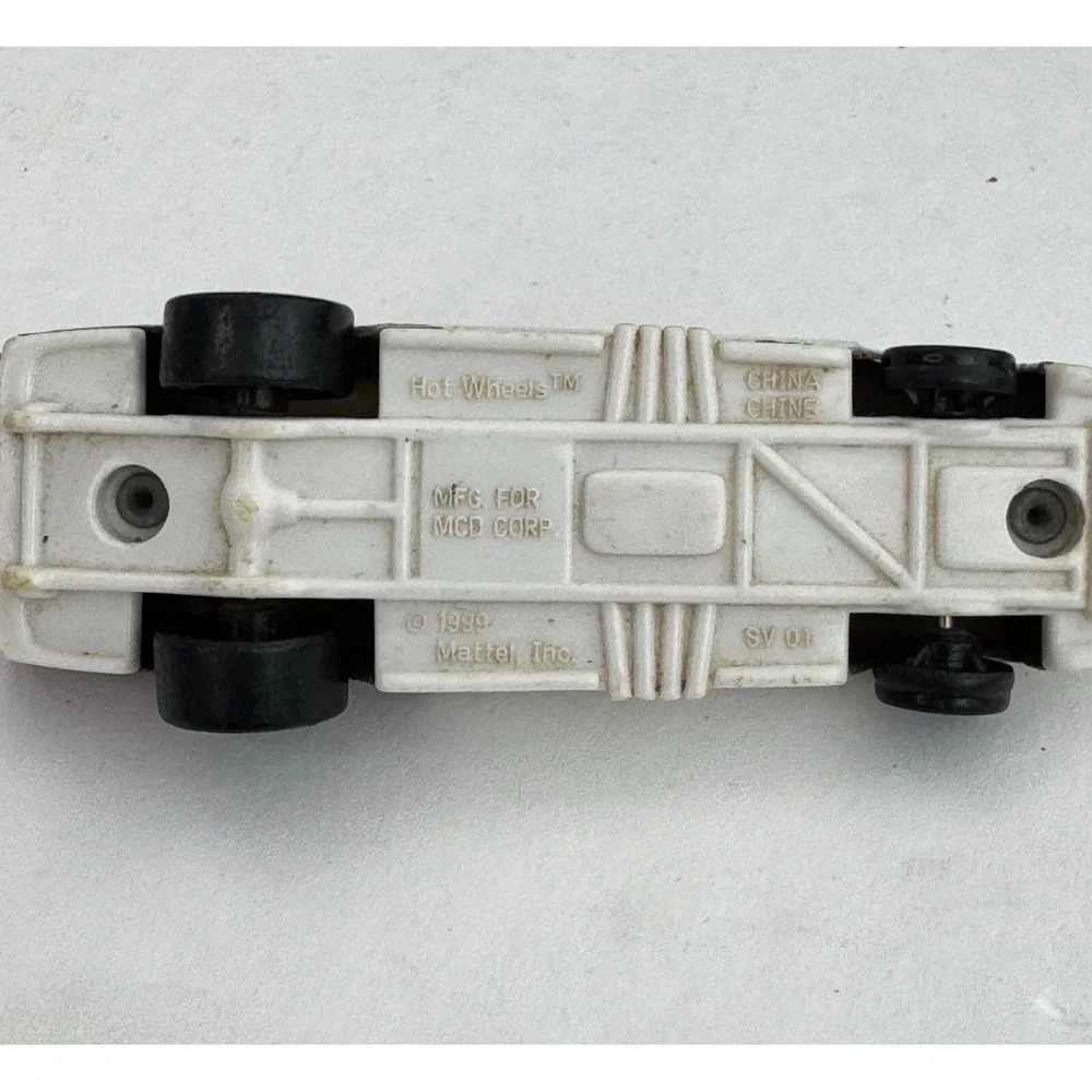 Hot Wheels 1999 McDonalds‎ Happy Meal Funny Car Dragster White Maroon SV 01